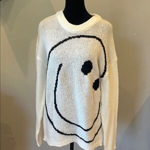 Cozy White Smiley Face Sweater like new size 4 black & white